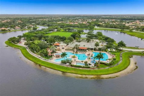 1725 Winterberry Lane Weston FL 33327