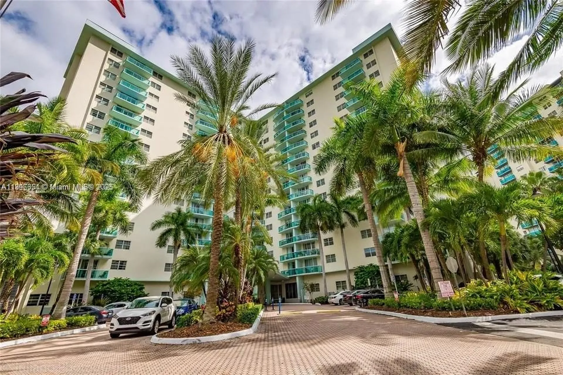 3901 S Ocean Drive Hollywood FL 33019