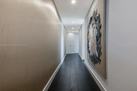 18555 Collins Avenue Sunny Isles Beach FL 33160