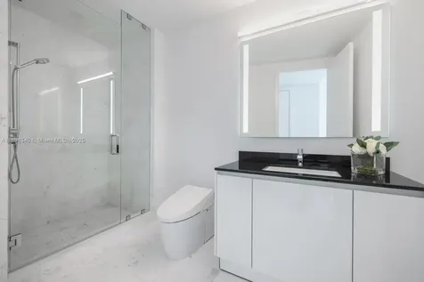 18555 Collins Avenue Sunny Isles Beach FL 33160