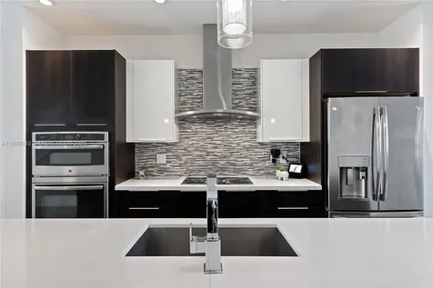 10245 NW 63rd Terrace Doral FL 33178