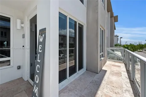10245 NW 63rd Terrace Doral FL 33178