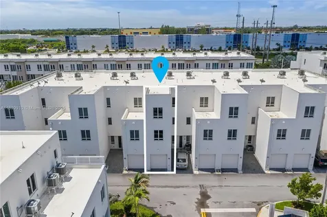 10245 NW 63rd Terrace Doral FL 33178