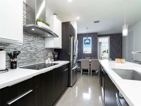 10245 NW 63rd Terrace Doral FL 33178