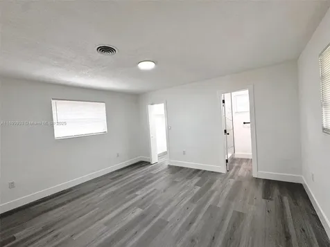 275 NE 173rd Street North Miami Beach FL 33162