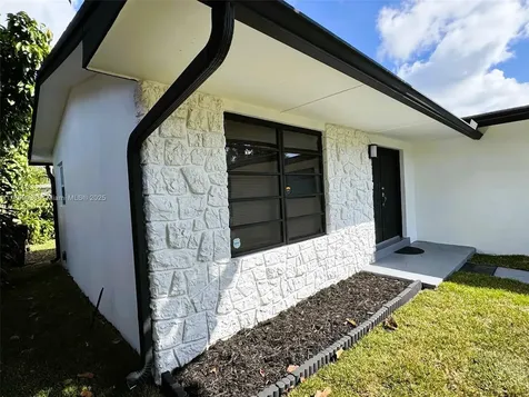 275 NE 173rd Street North Miami Beach FL 33162