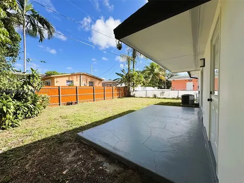 275 NE 173rd Street North Miami Beach FL 33162