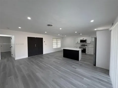 275 NE 173rd Street North Miami Beach FL 33162