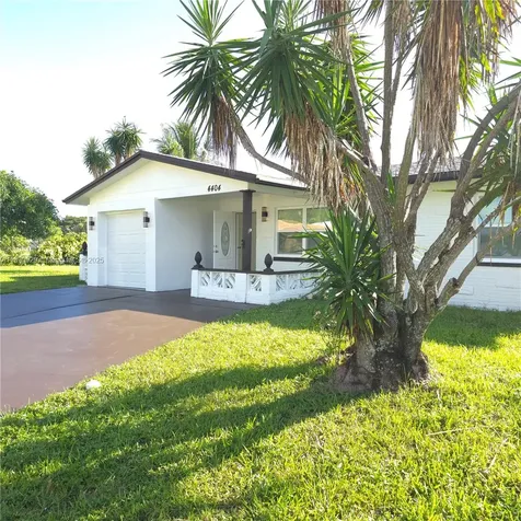 4404 NW 46th Way Tamarac FL 33319