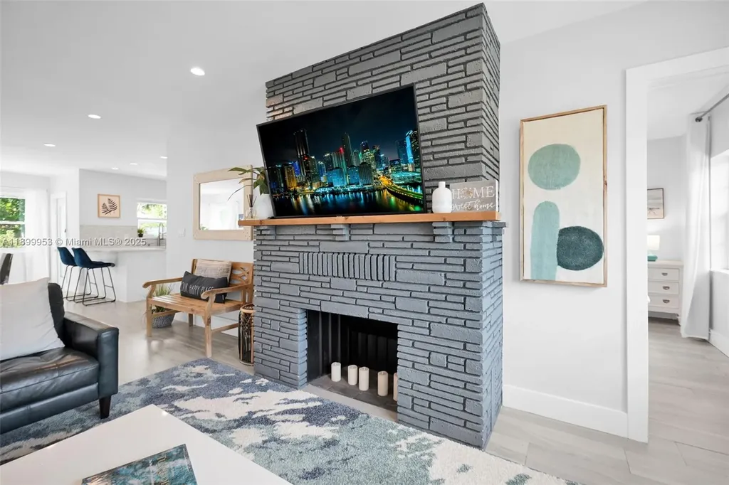 1315 NE 16th Avenue Fort Lauderdale FL 33304