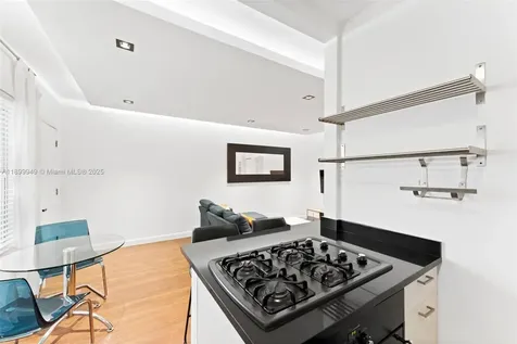 1515 West Avenue Miami Beach FL 33139