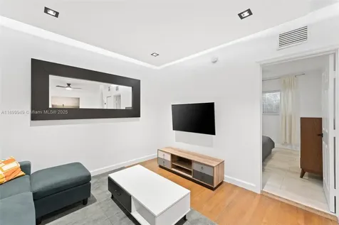 1515 West Avenue Miami Beach FL 33139