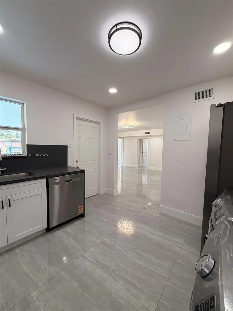 809 NW 12th Avenue Fort Lauderdale FL 33311