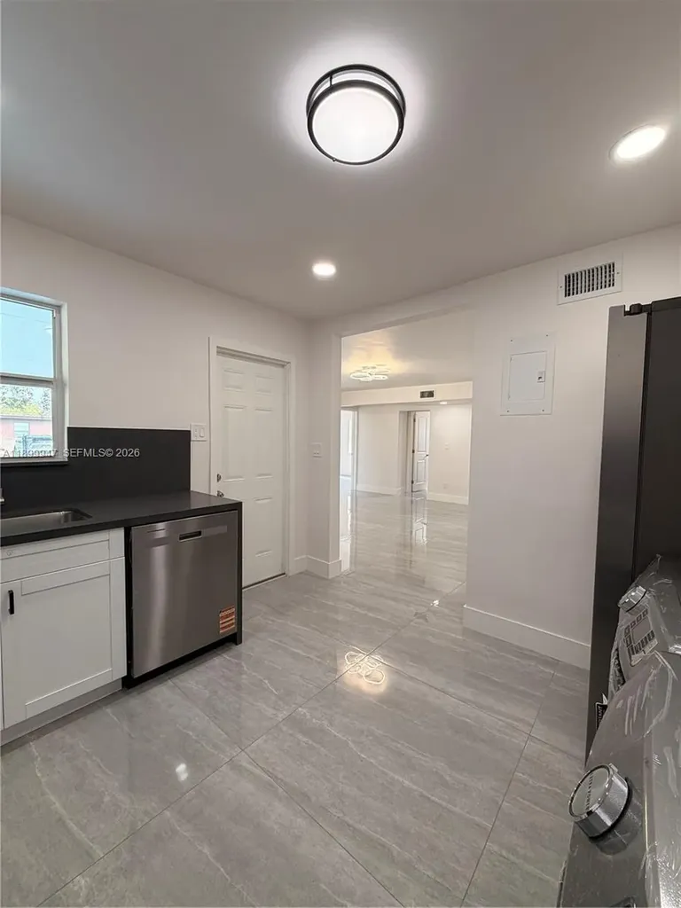 809 NW 12th Avenue Fort Lauderdale FL 33311