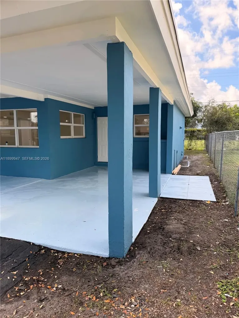 809 NW 12th Avenue Fort Lauderdale FL 33311