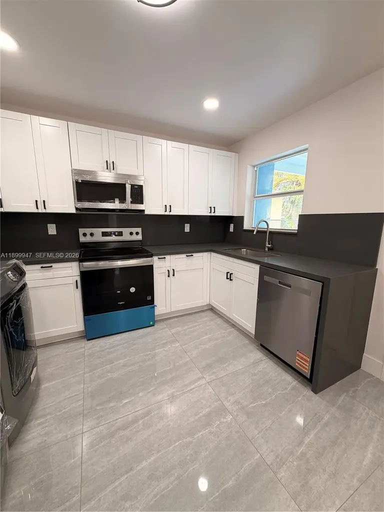 809 NW 12th Avenue Fort Lauderdale FL 33311