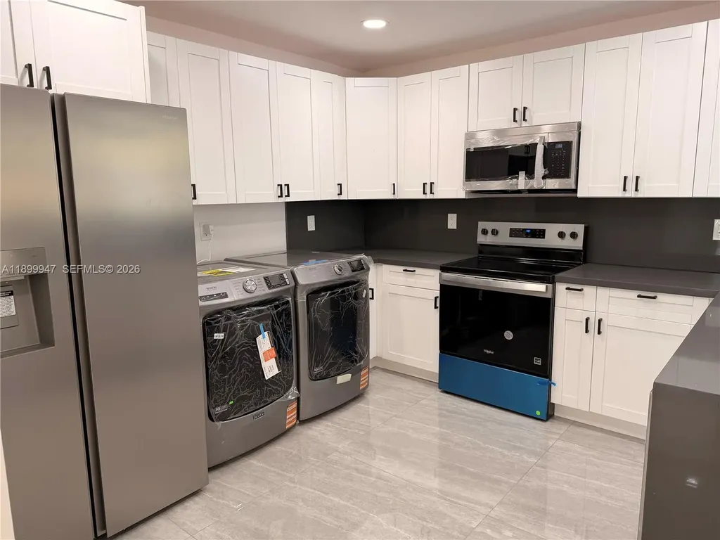 809 NW 12th Avenue Fort Lauderdale FL 33311