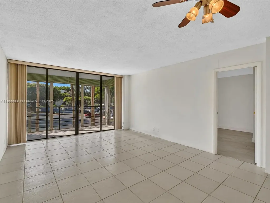 20500 W Country Club Drive Aventura FL 33180