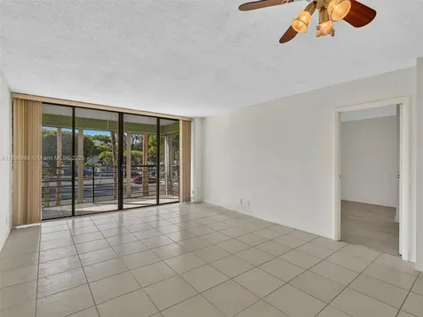 20500 W Country Club Drive Aventura FL 33180