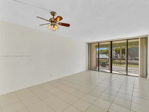 20500 W Country Club Drive Aventura FL 33180