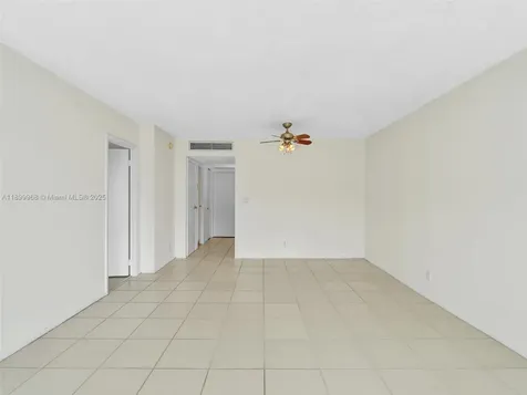 20500 W Country Club Drive Aventura FL 33180