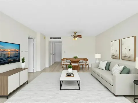 20500 W Country Club Drive Aventura FL 33180