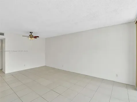 20500 W Country Club Drive Aventura FL 33180
