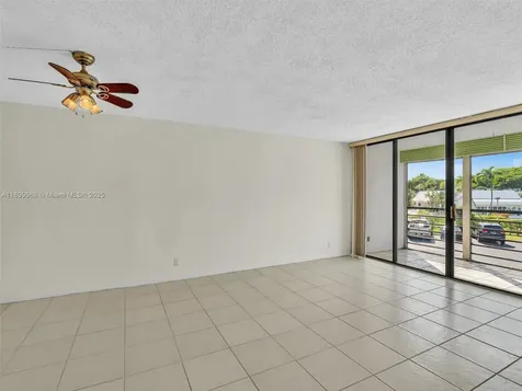 20500 W Country Club Drive Aventura FL 33180