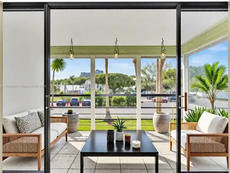 20500 W Country Club Drive Aventura FL 33180
