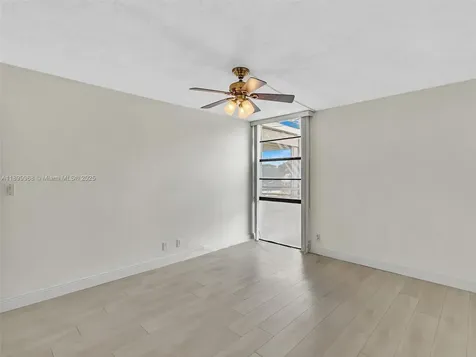 20500 W Country Club Drive Aventura FL 33180