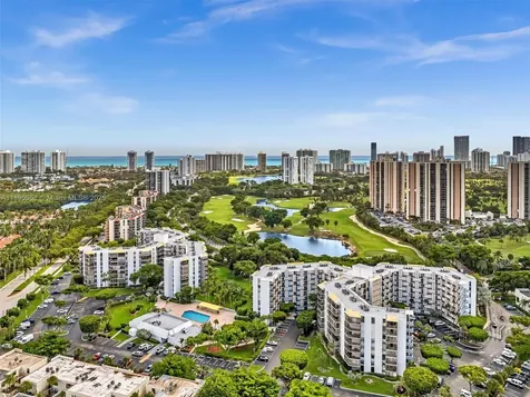 20500 W Country Club Drive Aventura FL 33180