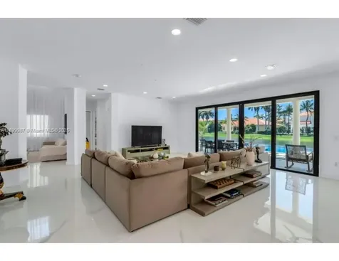 19512 SW 79th Place Cutler Bay FL 33157