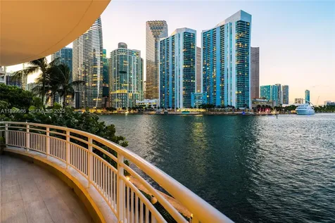 848 Brickell Key Drive Miami FL 33131