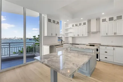 848 Brickell Key Drive Miami FL 33131