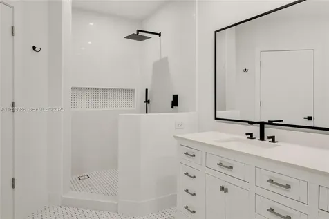 848 Brickell Key Drive Miami FL 33131