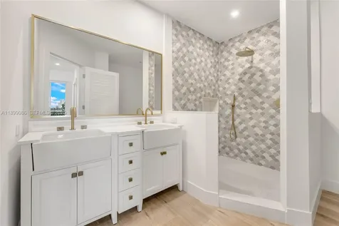 848 Brickell Key Drive Miami FL 33131