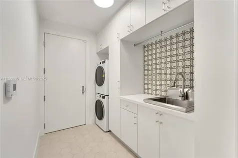 848 Brickell Key Drive Miami FL 33131