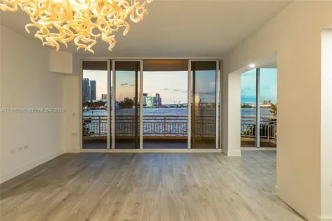 848 Brickell Key Drive Miami FL 33131