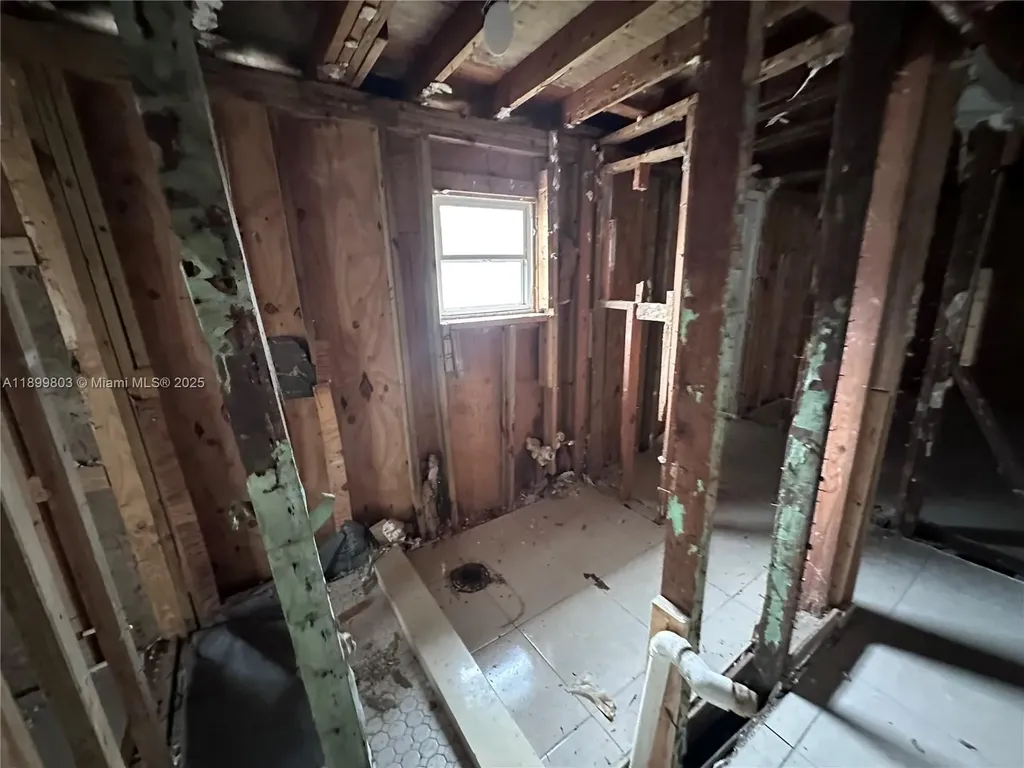 2760 NW 11th Court Fort Lauderdale FL 33311