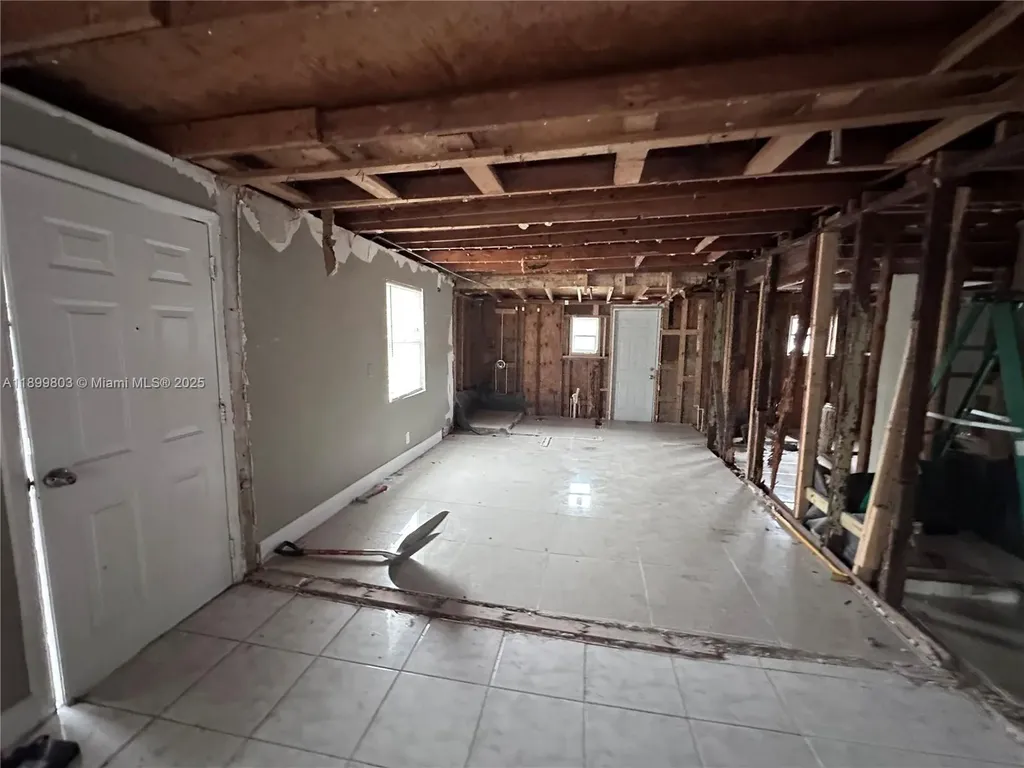 2760 NW 11th Court Fort Lauderdale FL 33311