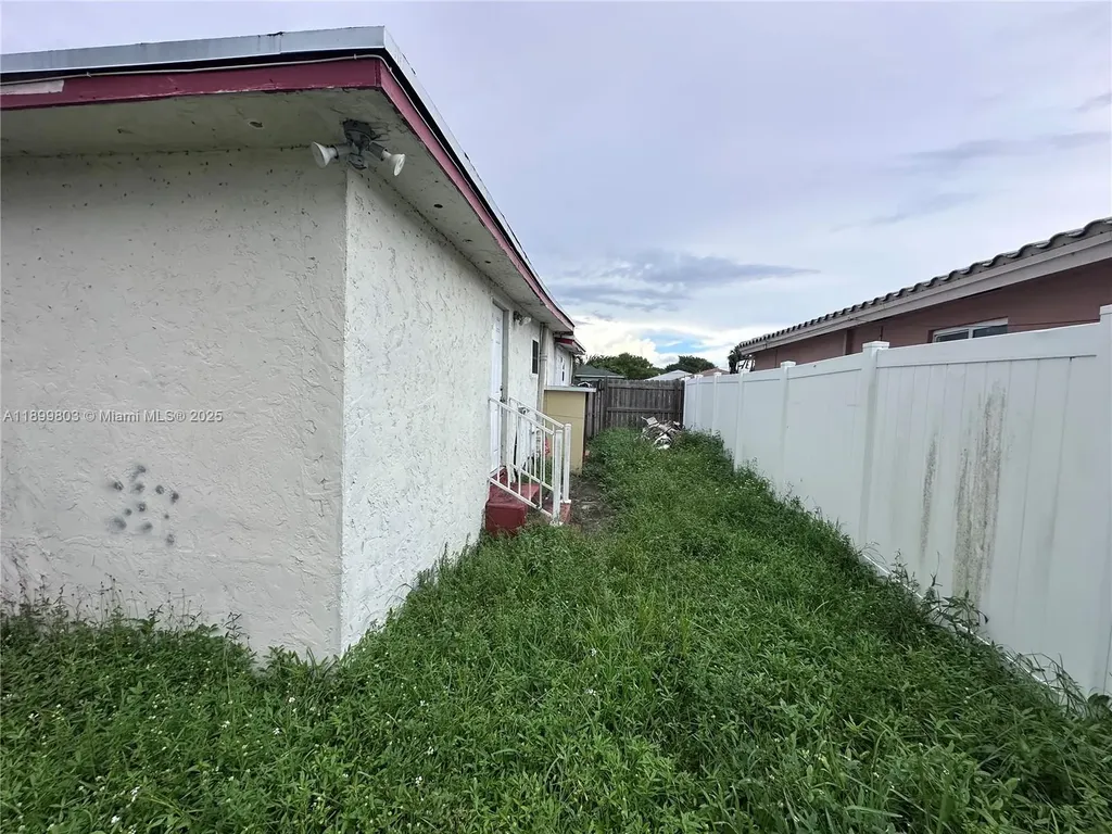 2760 NW 11th Court Fort Lauderdale FL 33311