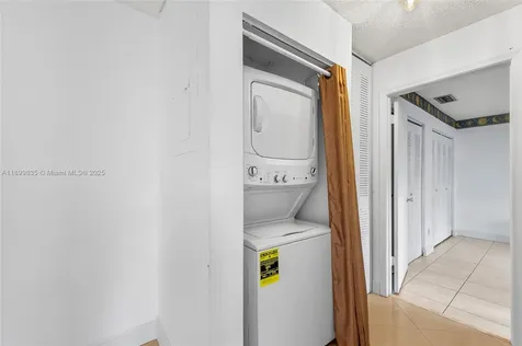 1101 Summit Place Circle West Palm Beach FL 33415