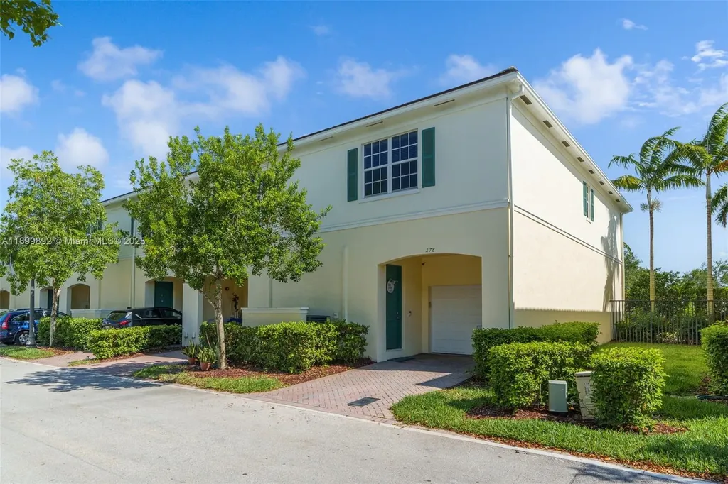 278 SW 7th Court Pompano Beach FL 33060