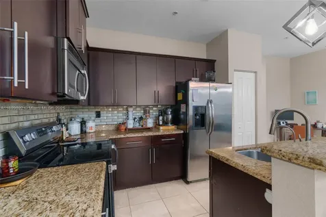 278 SW 7th Court Pompano Beach FL 33060