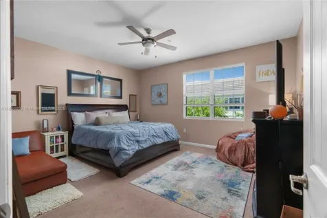 278 SW 7th Court Pompano Beach FL 33060