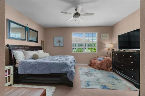 278 SW 7th Court Pompano Beach FL 33060