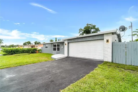 3961 NW 34th Avenue Lauderdale Lakes FL 33309