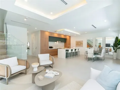 734 NE 14th Avenue Fort Lauderdale FL 33304