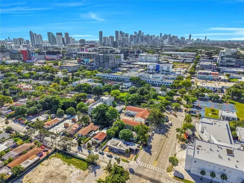 3181 NW 5th Avenue Miami FL 33127