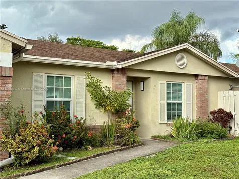 506 Radford Terrace Davie FL 33325
